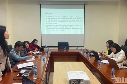 Đổi mới giảng dạy và đào tạo văn học ở nhà trường trong bối cảnh mới là một trong những vấn đề được tập trung phân tích trong các tham luận.