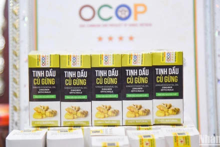 Tinh dầu củ gừng, Hà Nội, sản phẩm OCOP 4 sao. (Ảnh: NHẬT QUANG)