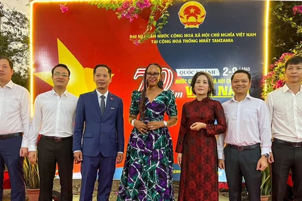 Đại sứ quán Việt Nam tại Tanzania đã long trọng tổ chức Lễ kỷ niệm 79 năm Quốc khánh nước Cộng hòa xã hội chủ nghĩa Việt Nam vào ngày 1/9 vừa qua.