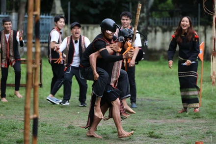 Các trò chơi dân gian được lồng ghép trong những trải nghiệm dành cho khách mời của chương trình "2 ngày 1 đêm". 