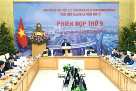 [Ảnh] Thủ tướng chủ trì Phiên họp thứ 9 Ban Chỉ đạo các công trình giao thông vận tải trọng điểm