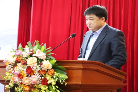 Giáo sư, Tiến sĩ Chu Hoàng Hà, Phó Chủ tịch Viện Hàn lâm Khoa học và Công nghệ Việt Nam phát biểu tại hội thảo.