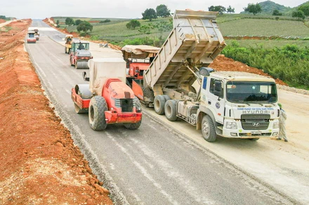 Còn nhiều "nút thắt" trong triển khai các dự án PPP cần được tháo gỡ. (Ảnh: MINH TRANG)