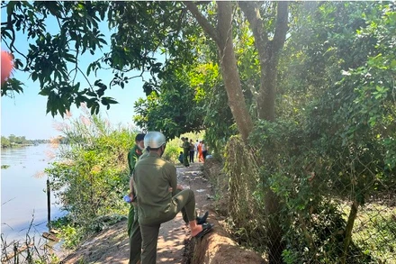 Lực lượng công an điều tra vụ việc.