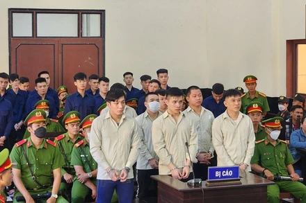 Các bị cáo tại tòa.