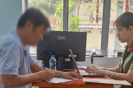  Ông P.V.H làm việc với cơ quan công an.