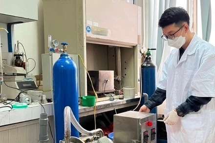 Nghiên cứu công nghệ xử lý nước thải tại Viện Khoa học công nghệ Năng lượng và Môi trường.