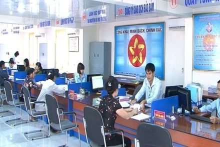 Thủ tướng Chính phủ yêu cầu các bộ, ngành, địa phương tập trung tổ chức rà soát, cắt giảm, đơn giản hóa thủ tục hành chính liên quan hoạt động sản xuất, kinh doanh và thủ tục hành chính nội bộ. (Ảnh: VGP)