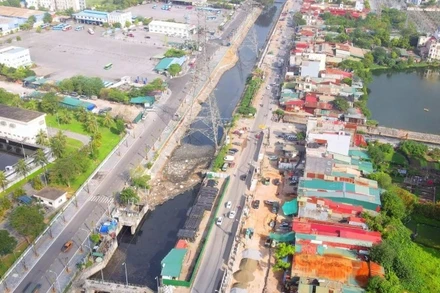 Dự án mở rộng đường Tam Trinh, quận Hoàng Mai, Hà Nội chậm trễ do vướng mắc trong công tác quy hoạch, giải phóng mặt bằng. 