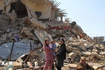 Tòa nhà bị phá hủy do xung đột tại Adaisseh, Liban. (Ảnh: THX/TTXVN)