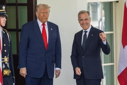 Ảnh minh họa: Tổng thống Mỹ Donald Trump chào đón Thủ tướng Canada Mark Carney tại Nhà trắng ở Washington, D.C., ngày 6/5/2025. (Ảnh: Tân Hoa xã)