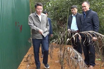 Giám đốc Công an tỉnh Phú Thọ Nguyễn Minh Tuấn kiểm tra tại hiện trường.