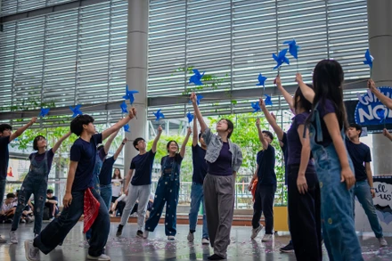 Amser biểu diễn trong Ngày hội nhảy múa