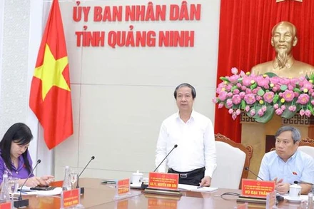 Bộ trưởng Giáo dục và Đào tạo Nguyễn Kim Sơn và Bí thư Tỉnh ủy, Trưởng đoàn đại biểu Quốc hội tỉnh Quảng Ninh Vũ Đại Thắng chủ trì buổi làm việc. (Ảnh: Bộ Giáo dục và Đào tạo)