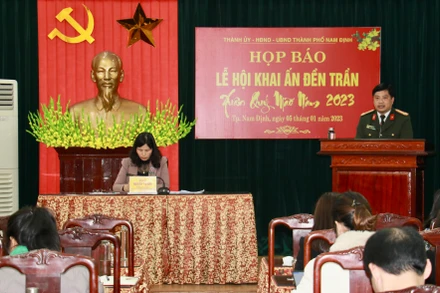 Quang cảnh buổi họp báo.