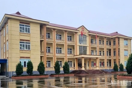 Trụ sở Đảng ủy-Hội đồng nhân dân-Ủy ban nhân dân xã Nghĩa Bình, huyện Nghĩa Hưng (Nam Định).