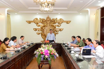 Đồng chí Phạm Gia Túc, Bí thư Tỉnh ủy Nam Định, Trưởng Ban Chỉ đạo phòng, chống tham nhũng, tiêu cực tỉnh phát biểu ý kiến tại cuộc họp.