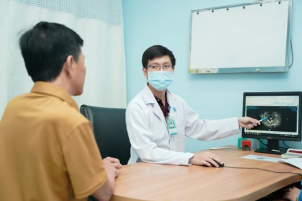 Người bệnh đang được giảm dần liều thuốc giảm đau, tiếp tục tái khám định kỳ để Bác sĩ theo dõi và đánh giá hiệu quả điều trị.