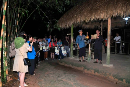 Khu di tích lịch sử địa đạo Củ Chi ra mắt tour tham quan “Trăng Chiến khu”