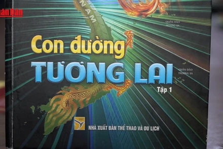 [Video] Ra mắt sách “Con đường tương lai”