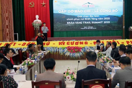 Quang cảnh Lễ công bố giải chạy địa hình chinh phục núi Brăh Yàng năm 2025.