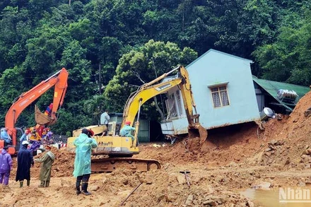 Khu vực xảy ra sạt lở nghiêm trọng trên đèo Bảo Lộc.