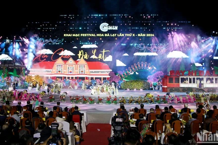 Đêm khai hội Festival Hoa Đà Lạt lần thứ 10 - năm 2024 rực rỡ sắc màu.