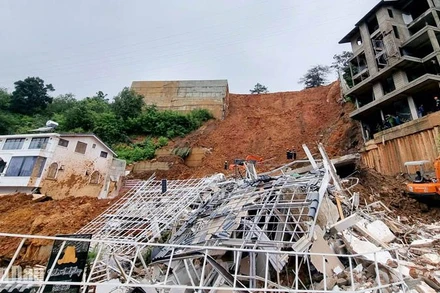 Hiện trường vụ sạt lở nghiêm trọng tại phường 10, thành phố Đà Lạt vào rạng sáng 29/6.