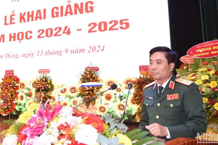 Phó Tổng Tham mưu trưởng Quân đội nhân dân Việt Nam, Trung tướng Nguyễn Doãn Anh phát biểu tại Lễ khai giảng.