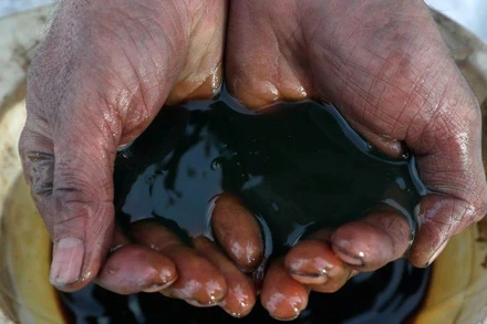 Trong phiên giao dịch 6/9, giá dầu Brent 2,52% xuống 92,83 USD/thùng trong khi giá WTI gần như không thay đổi tại mức 86,88 USD/thùng. (Ảnh minh họa: Reuters)