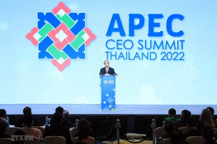 Chủ tịch nước Nguyễn Xuân Phúc phát biểu tại Phiên họp thứ 4 CEO Summit về thương mại và đầu tư. (Ảnh: Thống Nhất/TTXVN)