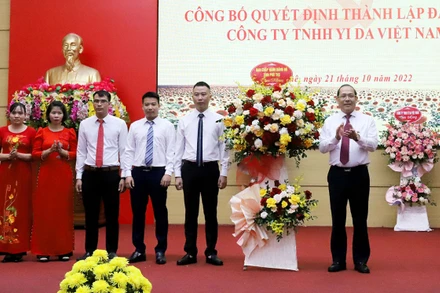 Lễ công bố thành lập Đảng bộ Công ty TNHH YI DA Việt Nam. (Ảnh: Cổng thông tin điện tử tỉnh Phú Thọ)