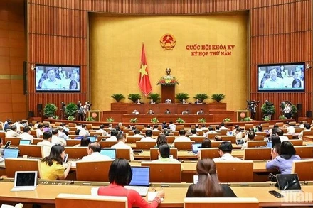 Quang cảnh phiên thảo luận ở Hội trường Diên Hồng chiều 31/5. (Ảnh: DUY LINH)