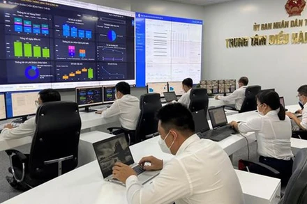 Trung tâm điều hành thông minh và Kho cơ sở dữ liệu dùng chung tỉnh Long An. (Ảnh: Đức Hạnh/TTXVN)