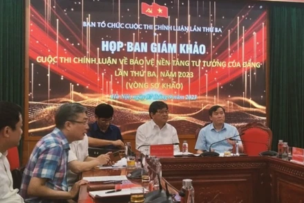 Quang cảnh cuộc họp của Ban tổ chức cuộc thi.