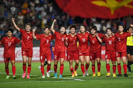 Đội tuyển nữ Việt Nam đi vào lịch sử Đông Nam Á khi lần thứ 4 vô địch liên tiếp. (Ảnh: VOV)