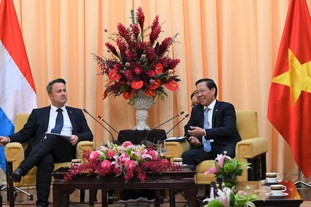 Chủ tịch UBND Thành phố Hồ Chí Minh Phan Văn Mãi tiếp Thủ tướng Đại công quốc Luxembourg. (Ảnh: Trang tin điện tử Đảng bộ Thành phố Hồ Chí Minh)