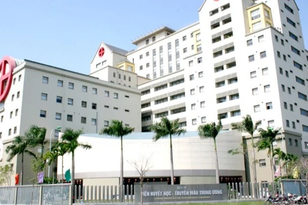 Cho vay ưu đãi các dự án chăm sóc sức khỏe cộng đồng và giảm tải tuyến cuối. (Ảnh: Dự án Viện Huyết học - Truyền máu TW)