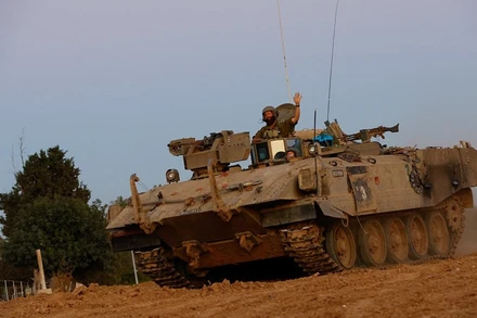 Xe tăng của Israel ở Gaza. (Ảnh: Reuters)