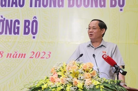 Thượng tướng Trần Quang Phương, Phó chủ tịch Quốc hội, phát biểu chỉ đạo tại tọa đàm. (Nguồn: Báo Quân đội nhân dân)