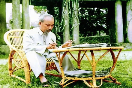 [Video] Hồ Chí Minh – Hành trình tìm đường cứu nước và giá trị còn mãi với thời gian