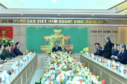 Tổng Bí thư Tô Lâm thăm, chúc Tết Đảng bộ, chính quyền và nhân dân tỉnh Hưng Yên.