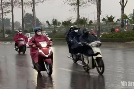 Không khí lạnh tăng cường, Hà Nội trời có mưa nhỏ. (Ảnh: Đ.T)