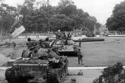 [Quiz] Tổng thống ngụy quyền Sài Gòn Nguyễn Văn Thiệu từ chức vào thời gian nào?