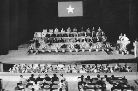 Ngày 27/3/1964, Hội nghị Chính trị đặc biệt do Chủ tịch Hồ Chí Minh triệu tập khai mạc tại Hội trường Ba Đình, Hà Nội. (Nguồn: hochiminh.vn)
