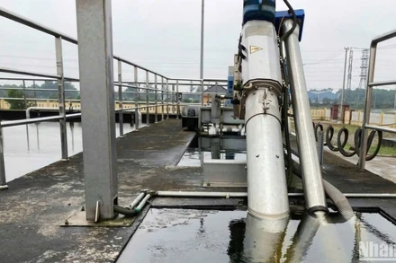 Một bộ phận của nhà máy được thi công đã khá lâu.