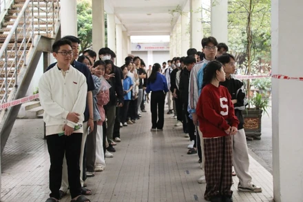 Thí sinh dự thi Đánh giá năng lực của Đại học Quốc gia Hà Nội đợt đầu tiên năm 2025. 
