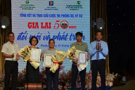 Tổng kết trao giải cuộc thi "Gia Lai 50 năm đổi mới và phát triển".