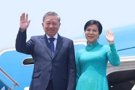 Tổng Bí thư Tô Lâm và Phu nhân lên đường thăm cấp Nhà nước Kazakhstan, Azerbaijan, Belarus và thăm chính thức Liên bang Nga. (Ảnh: TTXVN)