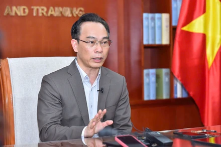 Thứ trưởng Giáo dục và Đào tạo Hoàng Minh Sơn